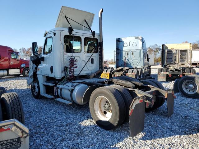 Obraz 3 z 2017 Freightliner Cascadia 2017 z VIN 1FUBGDDV4HLJC4028