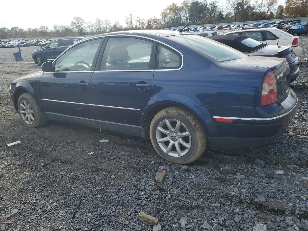 Image 2 of 2004 VOLKSWAGEN PASSAT GLS 2004 with VIN WVWPD63B44P331292