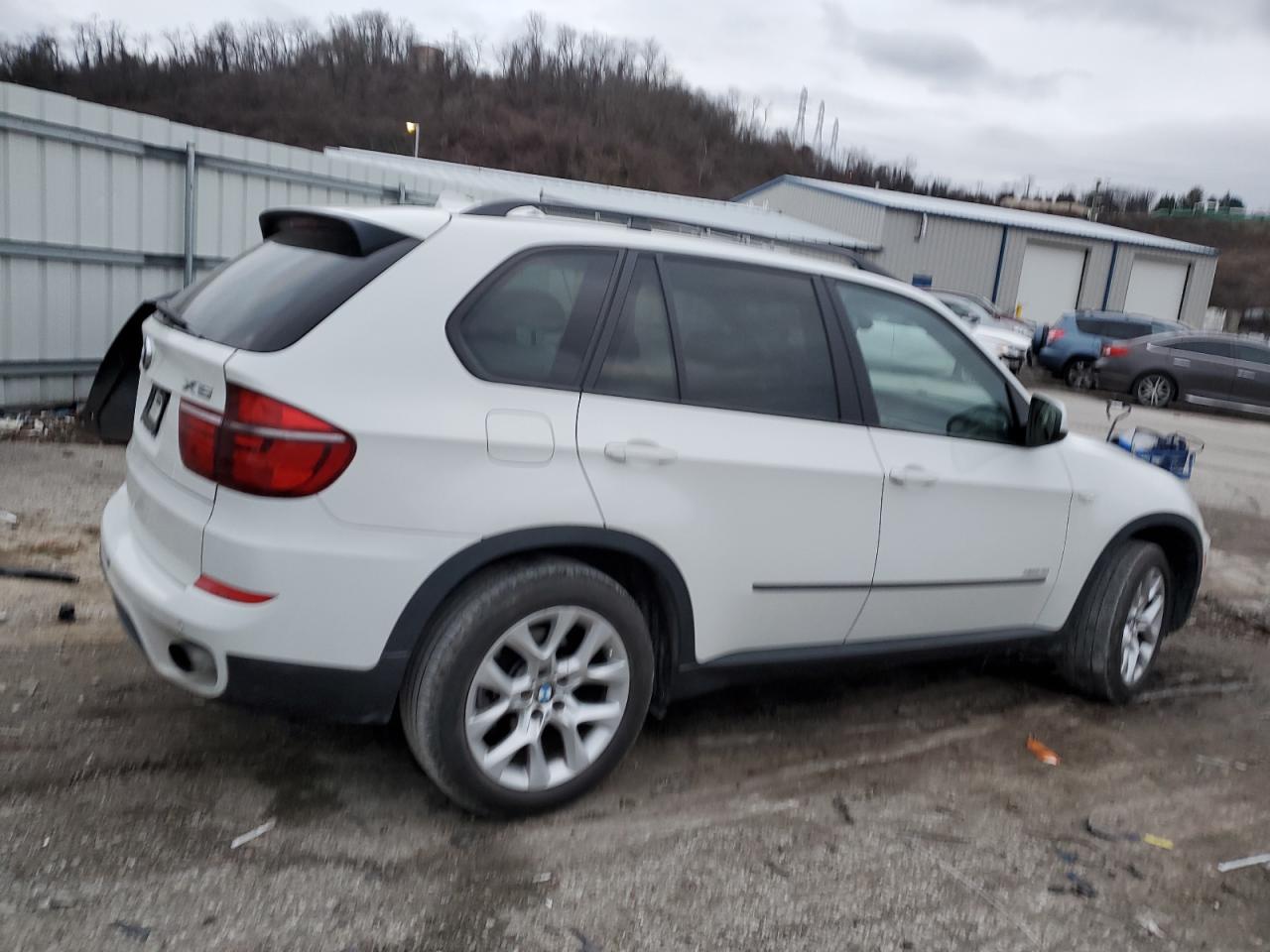 Изображение 3 2012 BMW X5 XDRIVE35I 2012 с VIN 5UXZV4C55CL749384