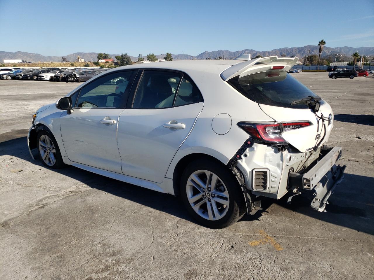 Image 2 of 2019 TOYOTA COROLLA SE 2019 with VIN JTNK4RBE9K3051598