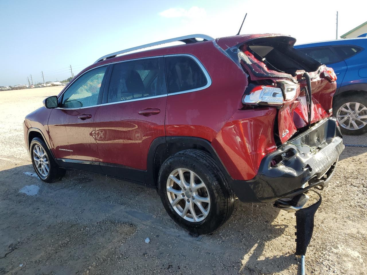 Изображение 2 2017 JEEP CHEROKEE LATITUDE 2017 с VIN 1C4PJMCS2HW503750