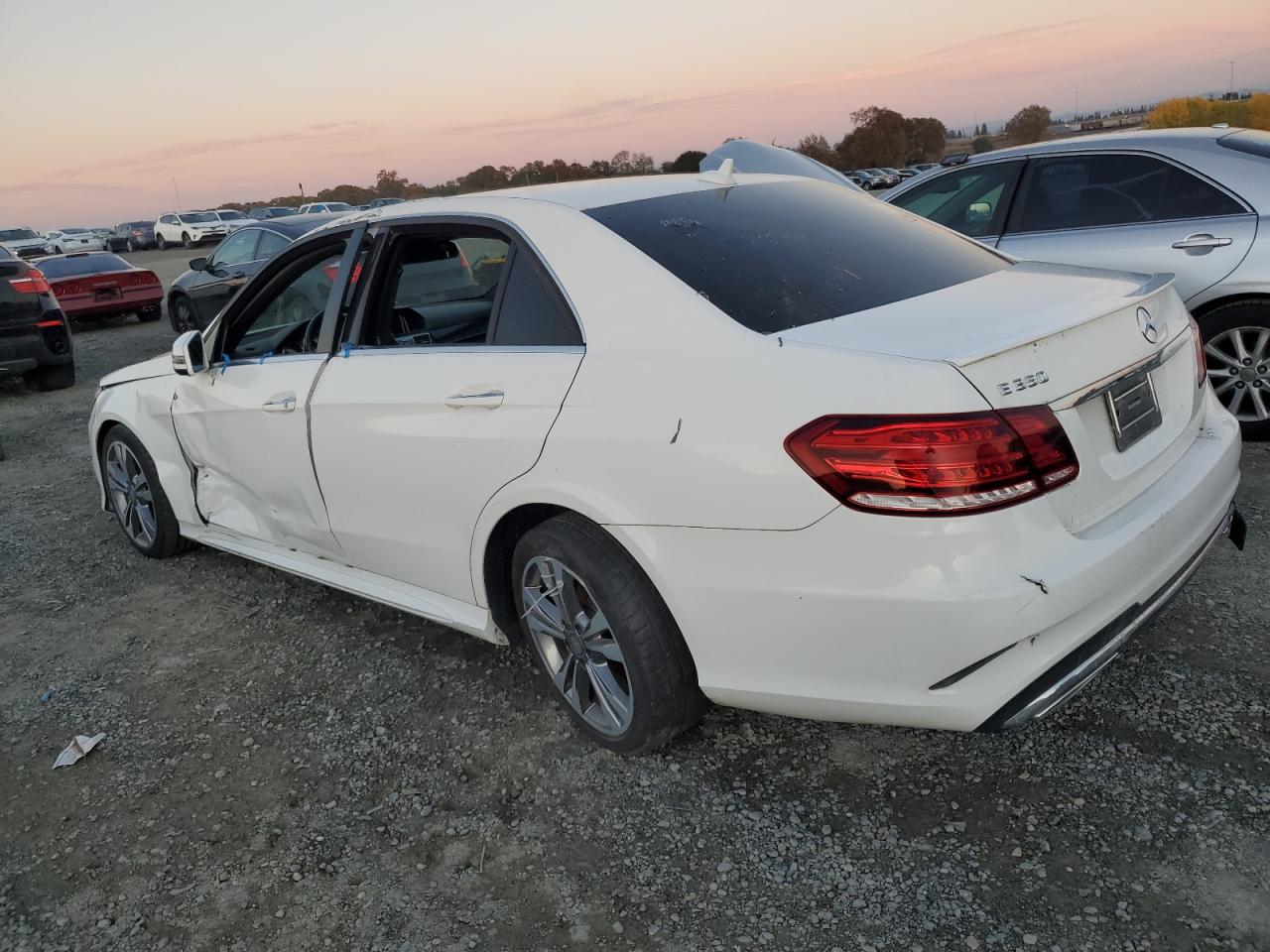 Изображение 2 2016 MERCEDES-BENZ E 350 2016 с VIN WDDHF5KB9GB202577