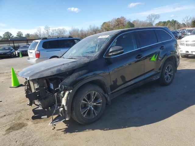 Image 1 of 2019 TOYOTA HIGHLANDER LE 2019 with VIN 5TDBZRFH0KS923045