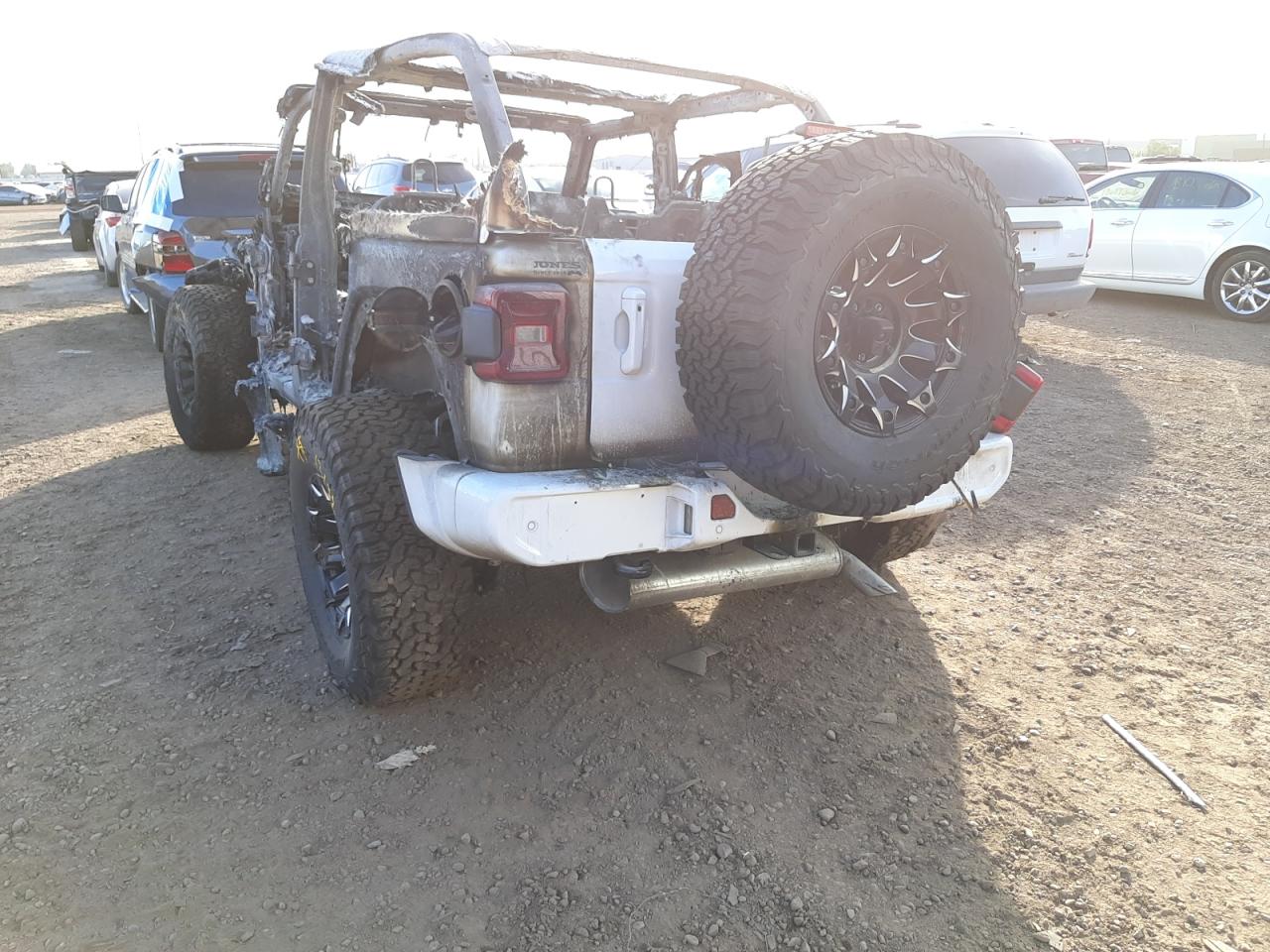 Image 3 of 2021 JEEP WRANGLER UNLIMITED SAHARA 2021 with VIN 1C4HJXEG4MW756478