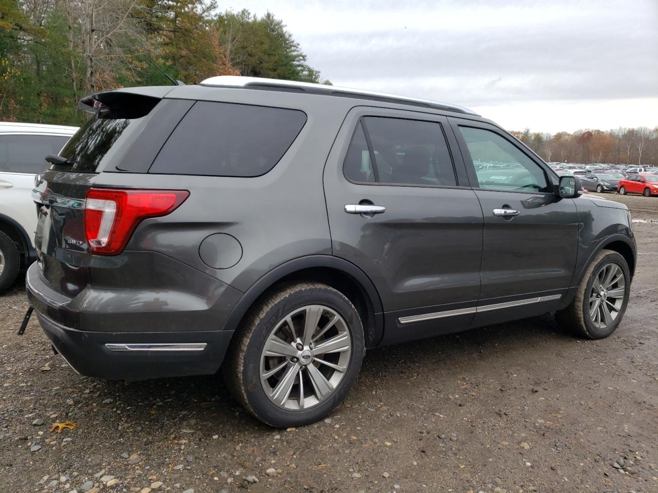 Image 3 of 2018 FORD EXPLORER LIMITED 2018 with VIN 1FM5K8F88JGB32925