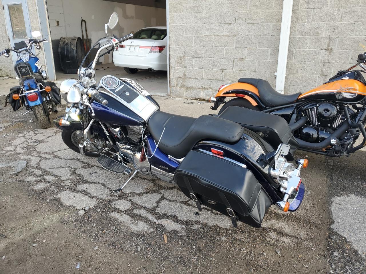 Image 3 of 2005 SUZUKI C90  2005 with VIN JS1VY52A252102794