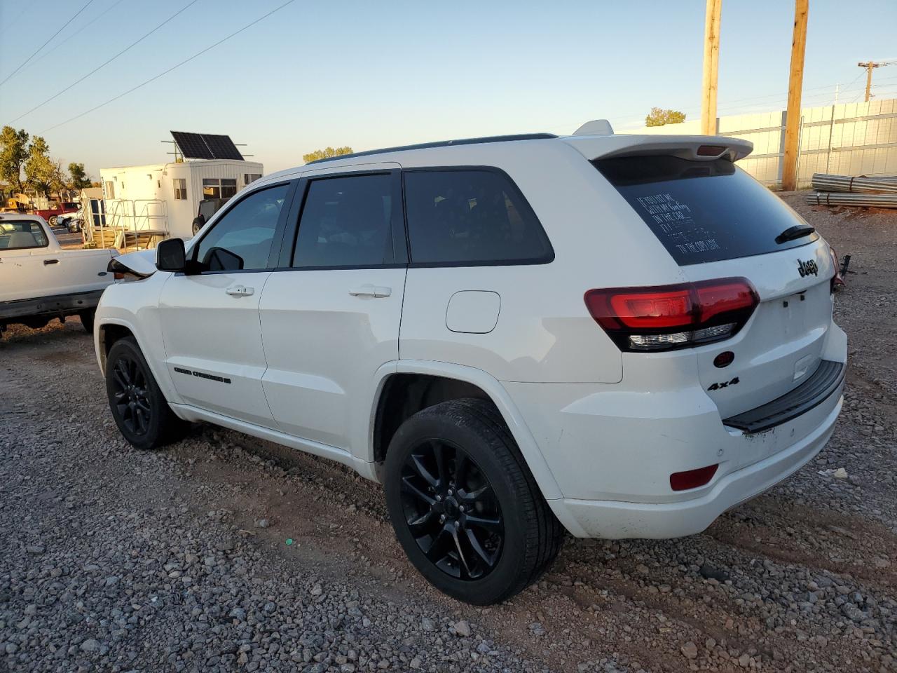 Изображение 2 2022 JEEP GRAND CHEROKEE LAREDO E 2022 с VIN 1C4RJFAG1NC113786