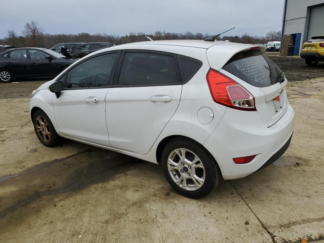 Image 2 of 2015 FORD FIESTA SE 2015 with VIN 3FADP4EJ4FM153367