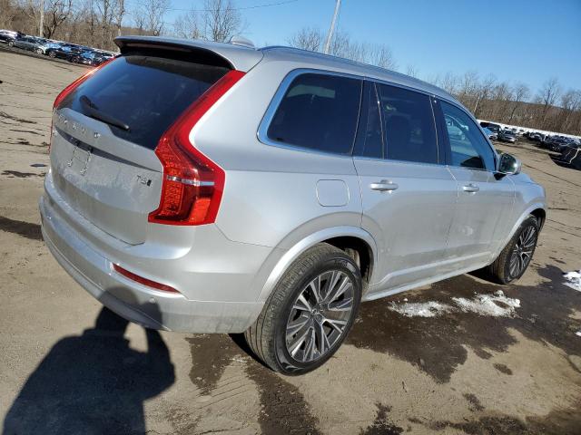 Obraz 3 z 2022 VOLVO XC90 T6 MOMENTUM 2022 z VIN YV4A221K9N1841503