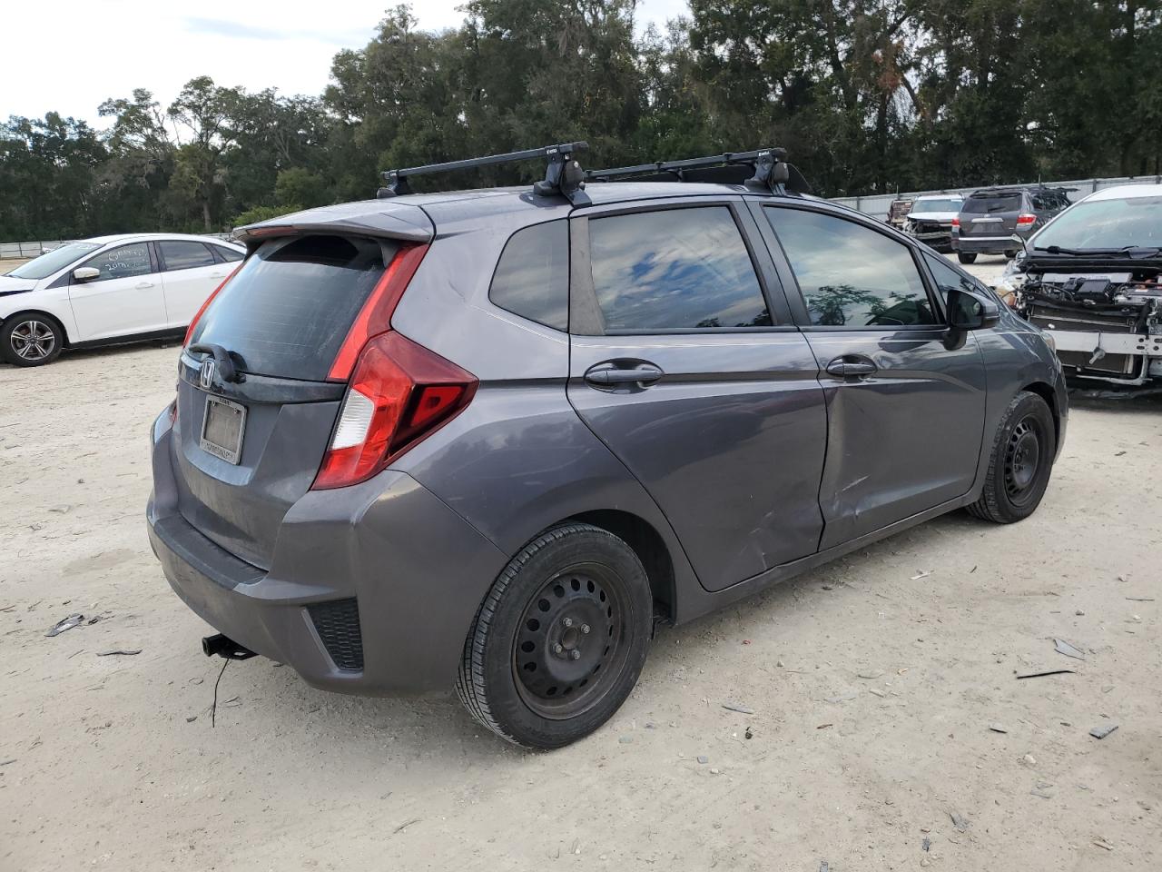 Image 3 of 2015 HONDA FIT LX 2015 with VIN 3HGGK5G54FM707035