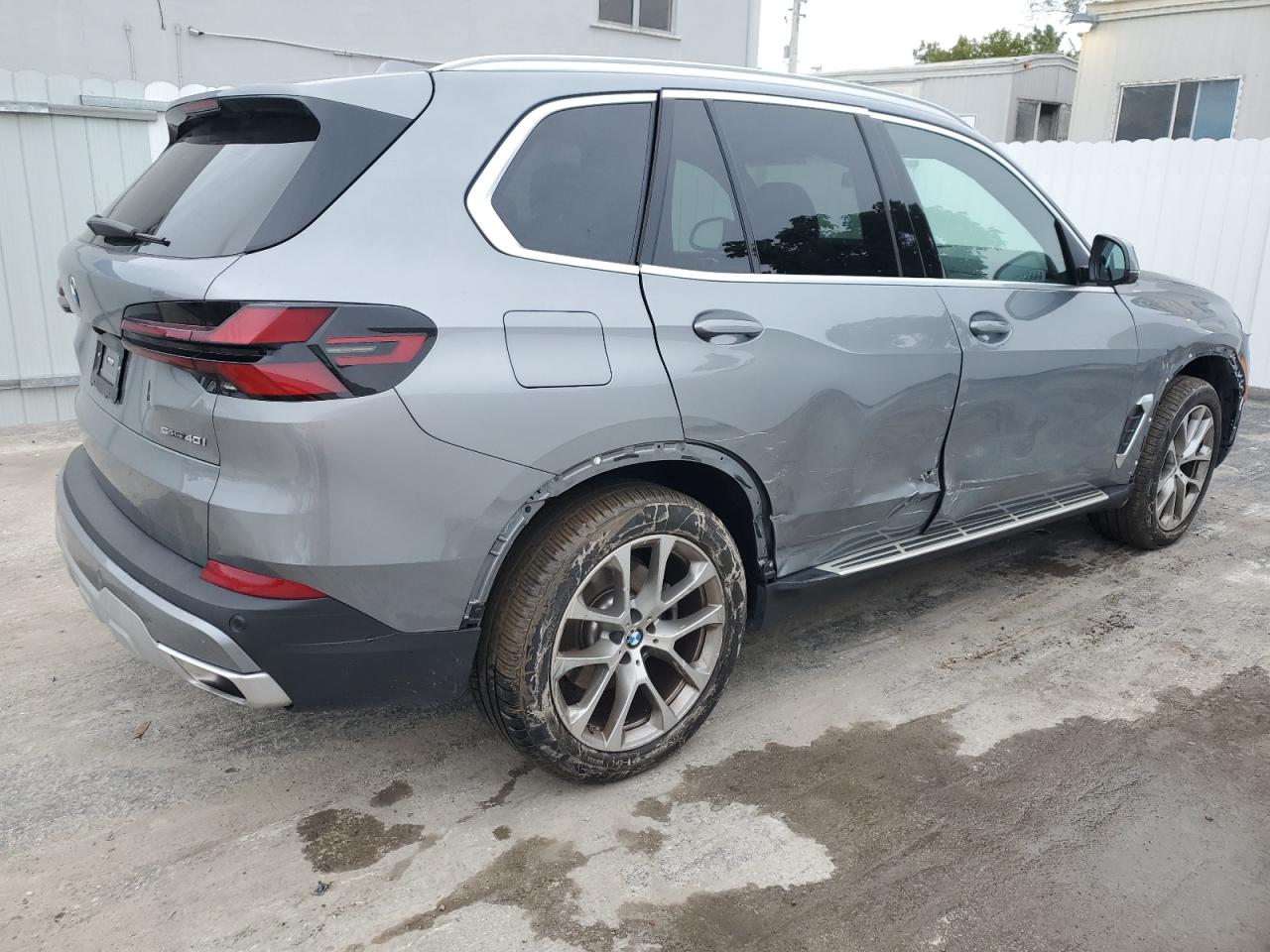 Obraz 3 z 2024 BMW X5 SDRIVE 40I 2024 z VIN 5UX13EU01R9T34743