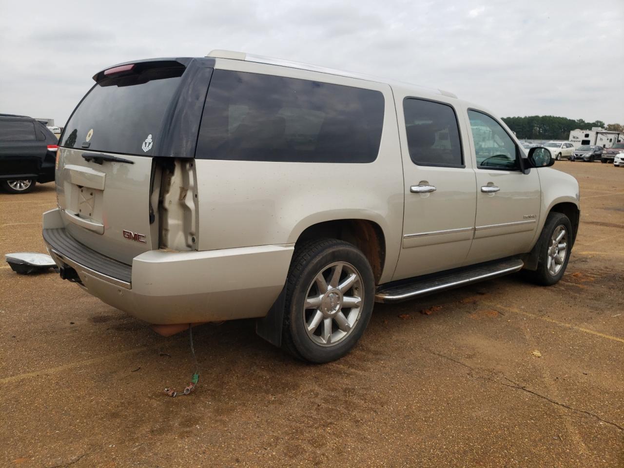 Изображение 3 2014 GMC YUKON XL DENALI 2014 с VIN 1GKS2MEF3ER111334