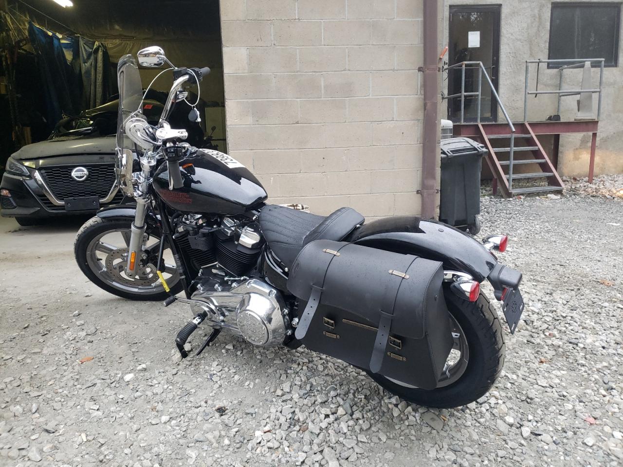 Obraz 3 z 2023 HARLEY-DAVIDSON FXST  2023 z VIN 1HD1BVJ19PB073755