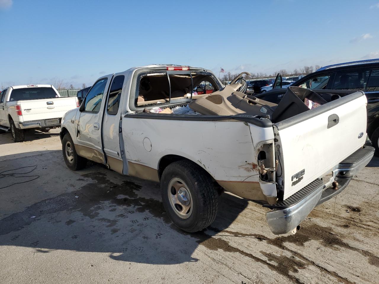 Image 2 of 2000 FORD F150  2000 with VIN 2FTZX1726YCB17022