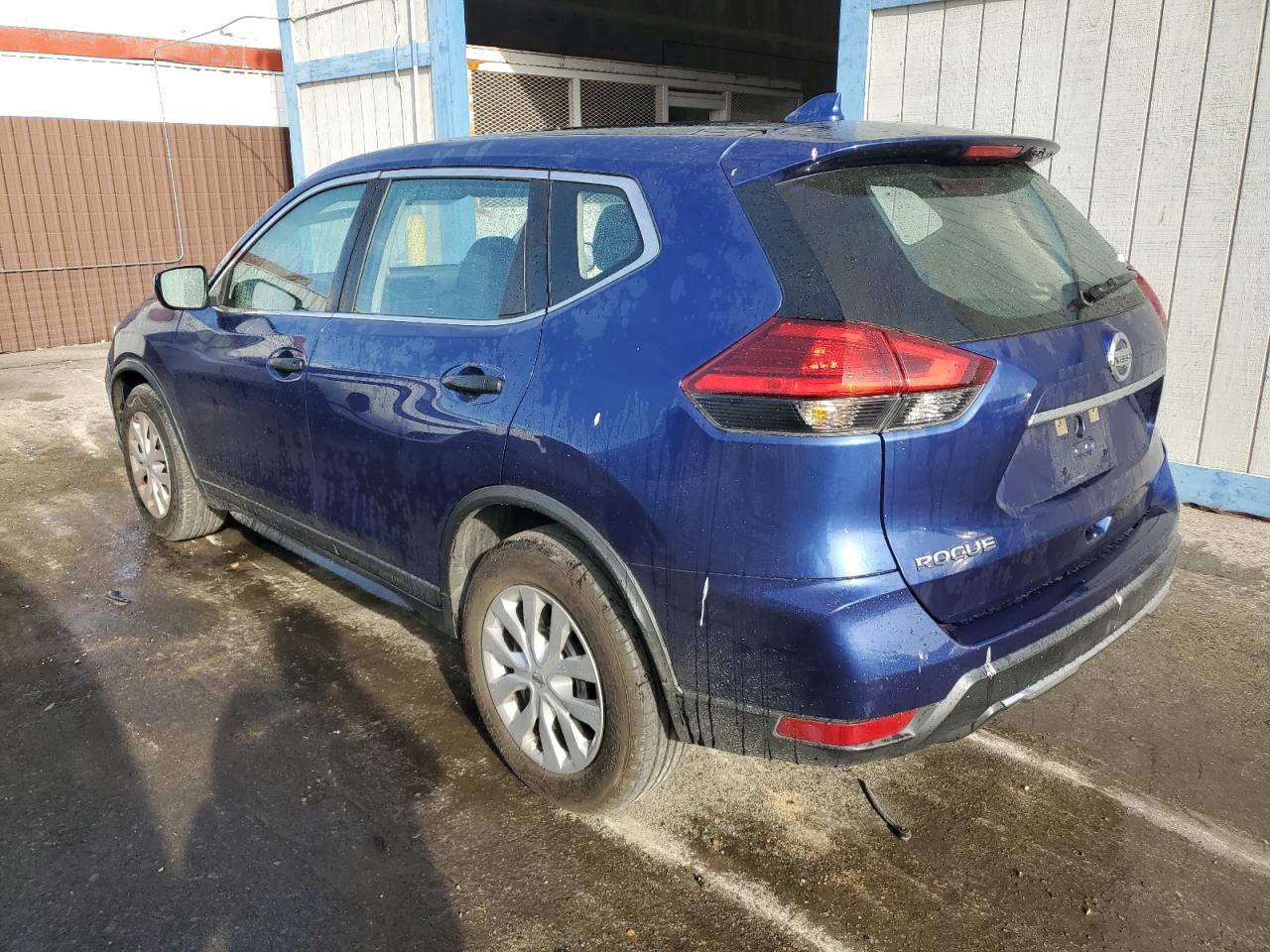 Image 2 of 2017 NISSAN ROGUE S 2017 with VIN KNMAT2MTXHP508359