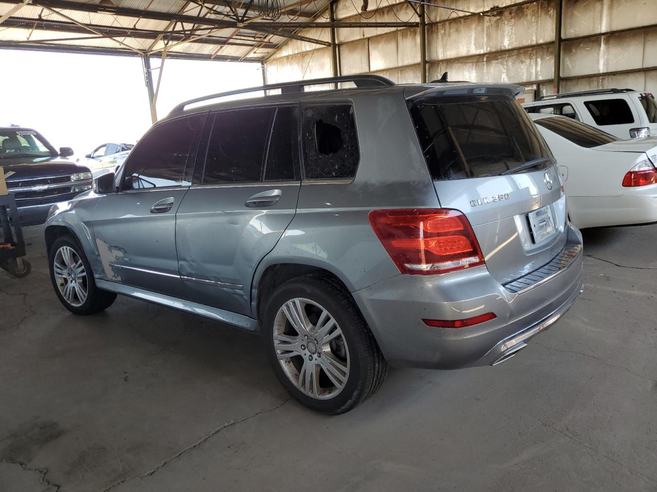 Image 2 of 2015 MERCEDES-BENZ GLK 350 4MATIC 2015 with VIN WDCGG8JB7FG402911