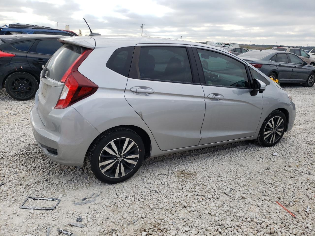 Obraz 3 z 2018 HONDA FIT EX 2018 z VIN 3HGGK5H88JM713843