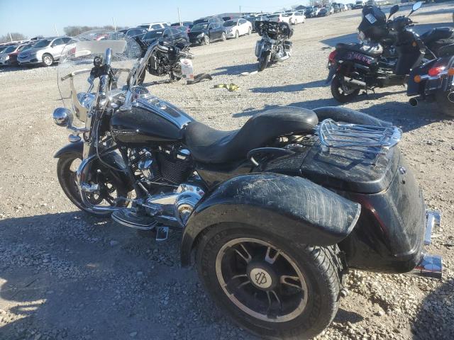 Image 3 of 2017 HARLEY-DAVIDSON FLRT FREE WHEELER 2017 with VIN 1HD1MCC10HB861689