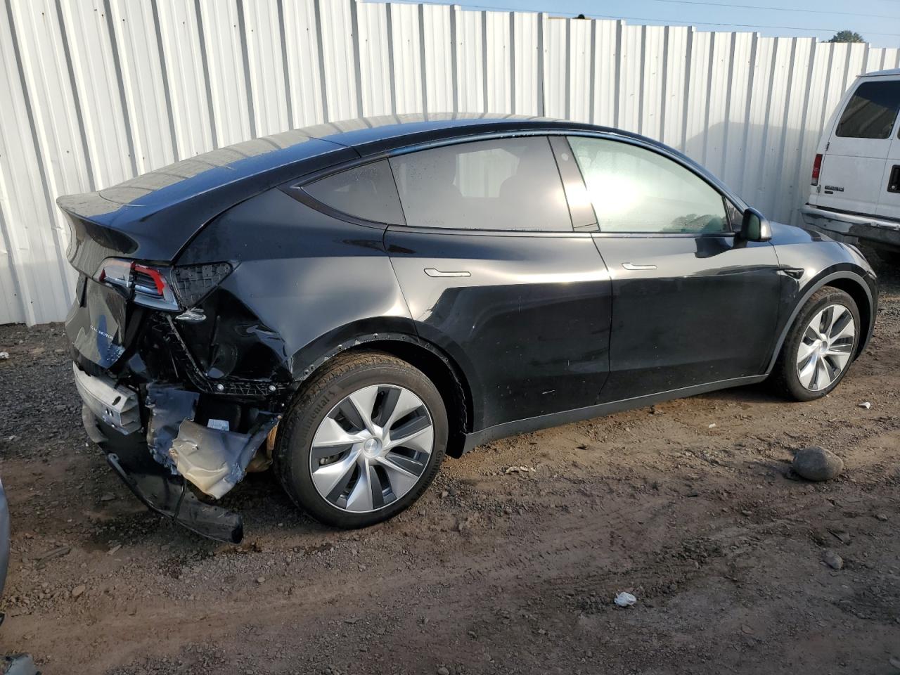 Изображение 3 2021 TESLA MODEL Y  2021 с VIN 5YJYGDEE5MF266065
