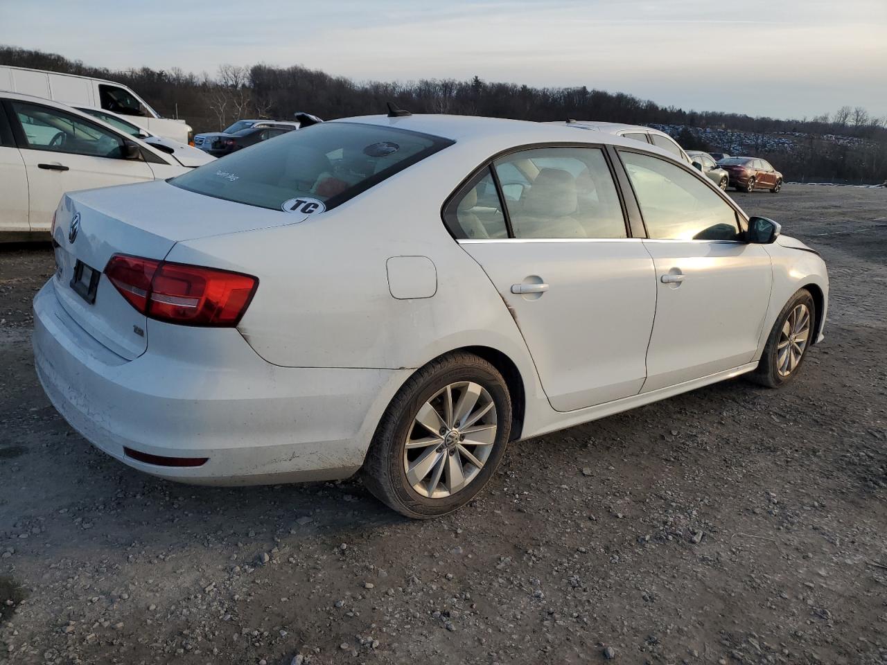 Image 3 of 2015 VOLKSWAGEN JETTA SE 2015 with VIN 3VWD17AJ1FM412347