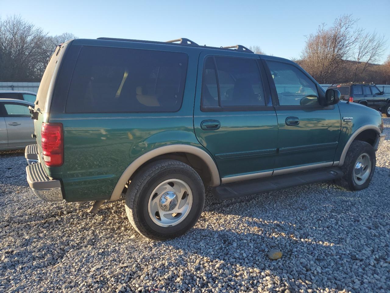 Image 3 of 1997 FORD EXPEDITION  1997 with VIN 1FMFU18L9VLB95262