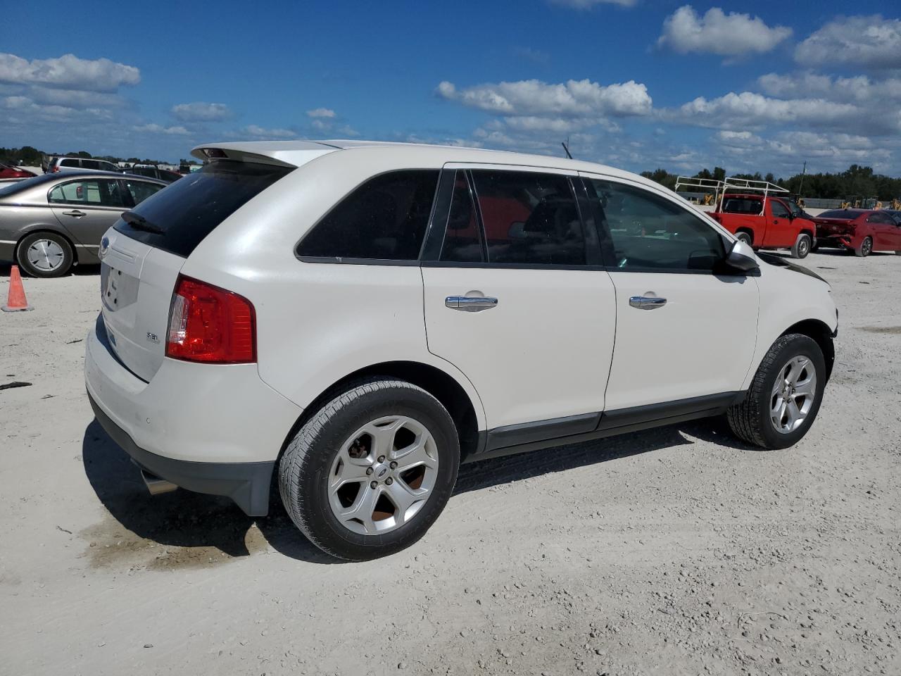 Image 3 of 2011 FORD EDGE SEL 2011 with VIN 2FMDK3JC5BBB37454