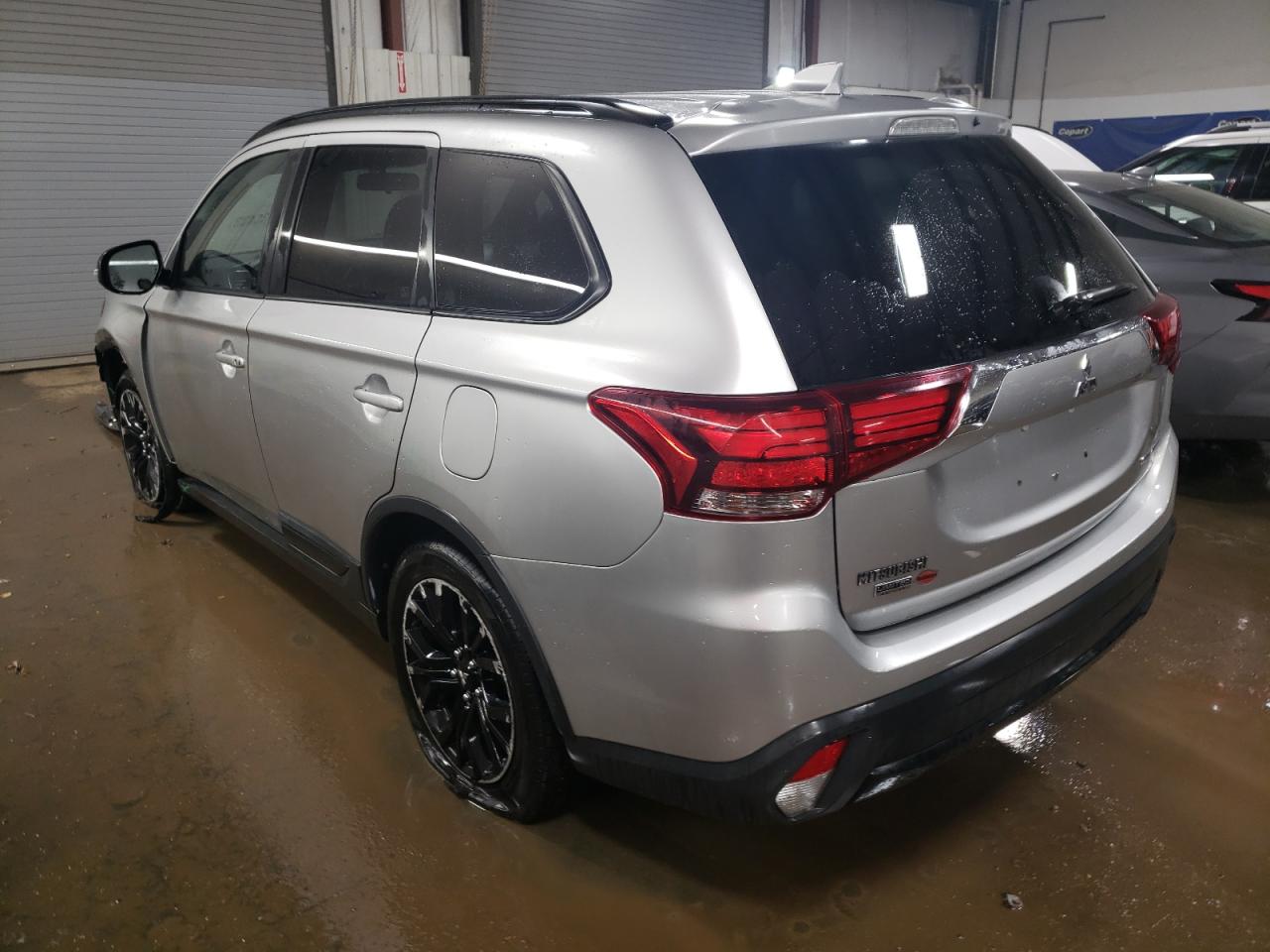 Image 2 of 2018 MITSUBISHI OUTLANDER SE 2018 with VIN JA4AD3A30JZ053646