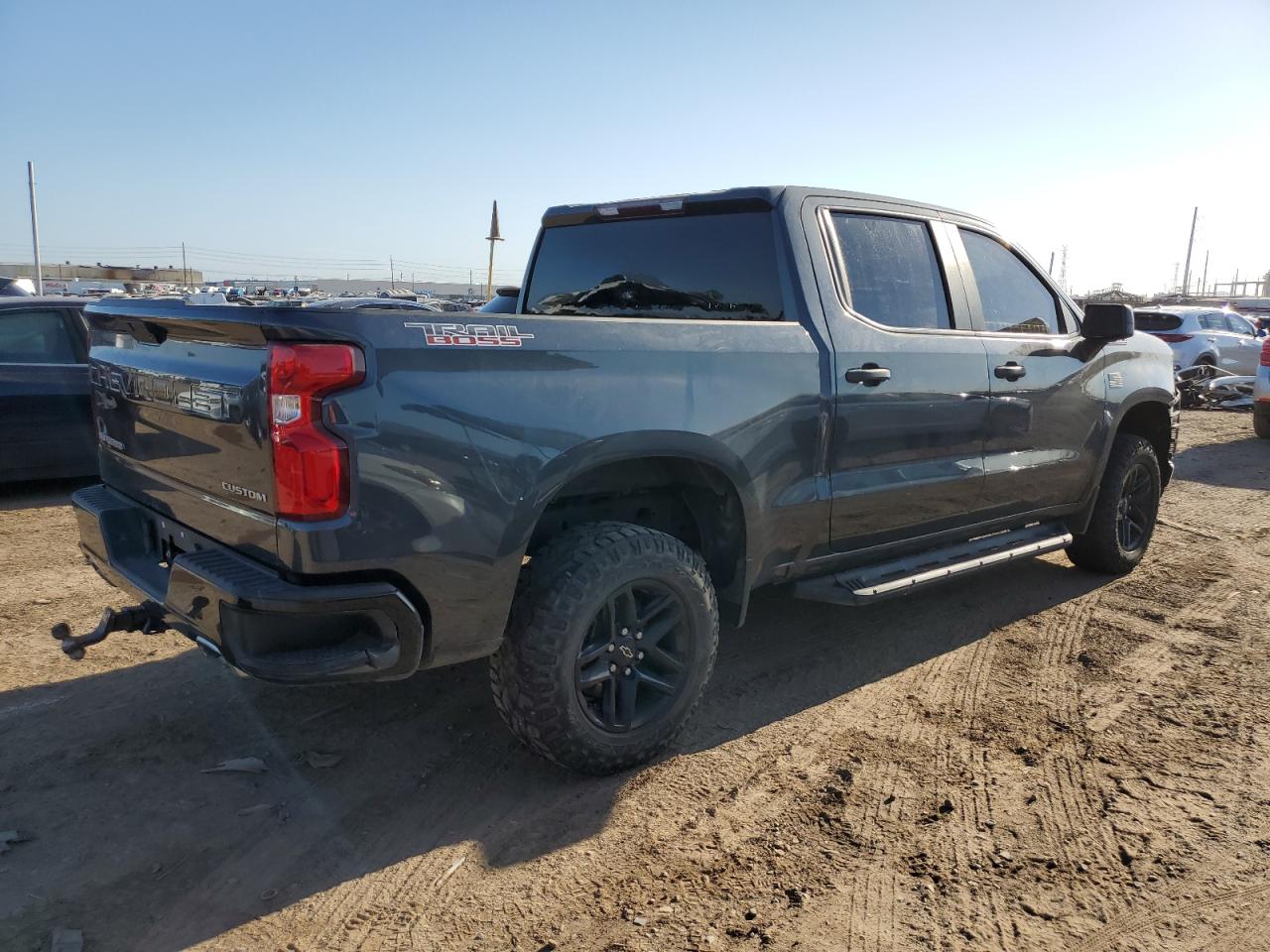 Изображение 3 2020 CHEVROLET SILVERADO K1500 TRAIL BOSS CUSTOM 2020 с VIN 1GCPYCEF8LZ255209