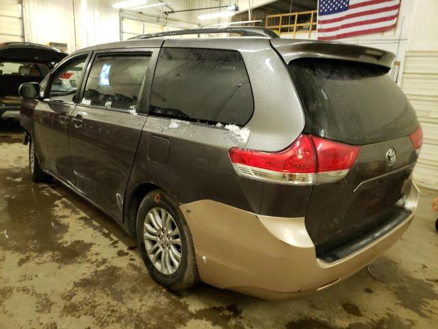 Изображение 2 2013 TOYOTA SIENNA XLE 2013 с VIN 5TDYK3DC2DS392789