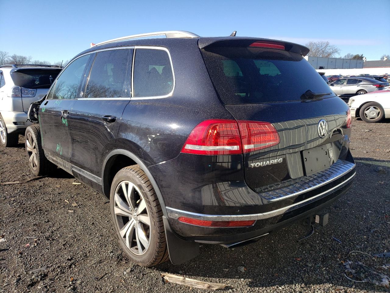 Image 2 of Volkswagen Touareg Wolfsburg 2017 with VIN WVGRF7BP5HD005011