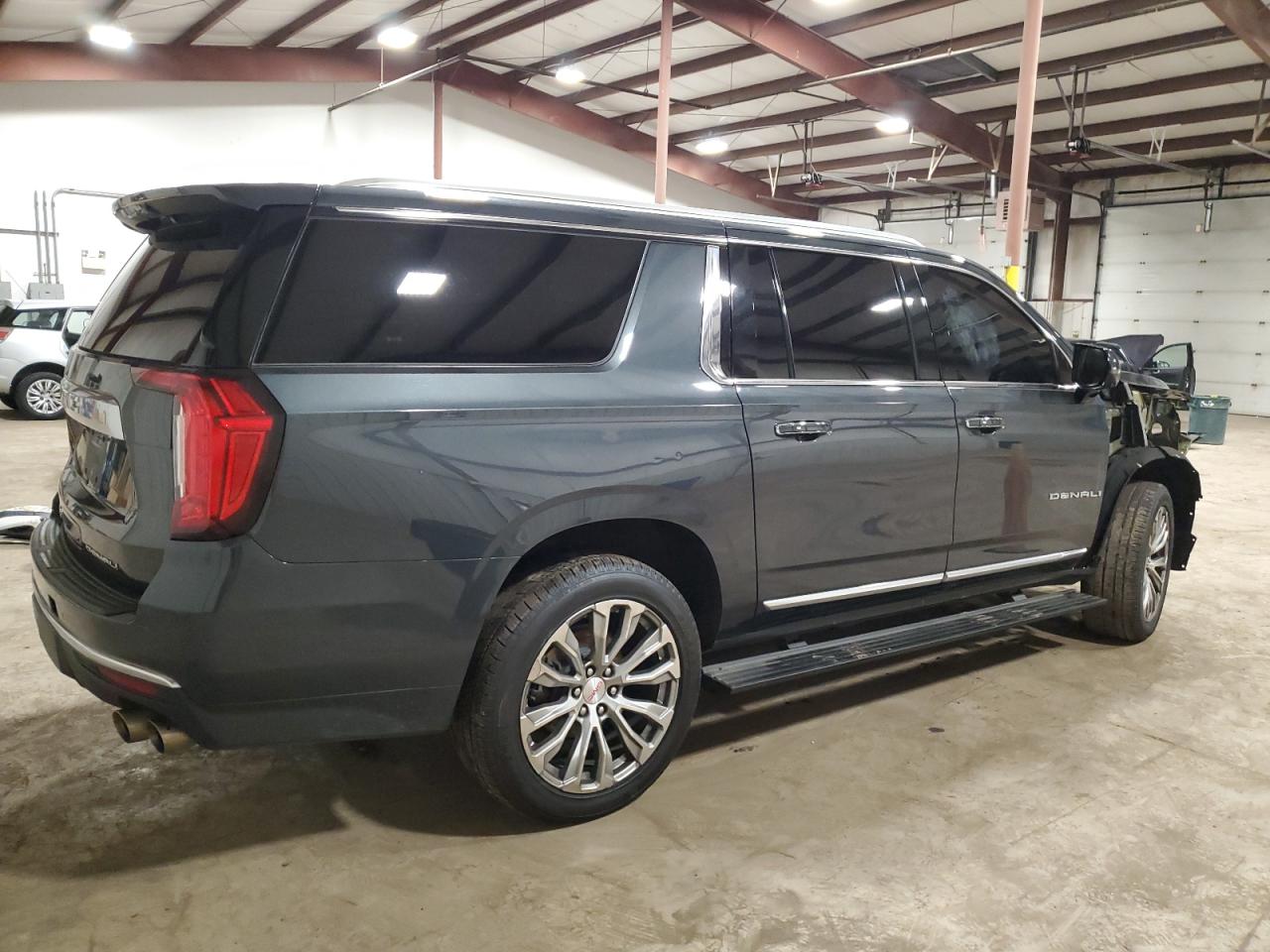 Obraz 3 z 2021 GMC YUKON XL DENALI 2021 z VIN 1GKS2JKL5MR283744