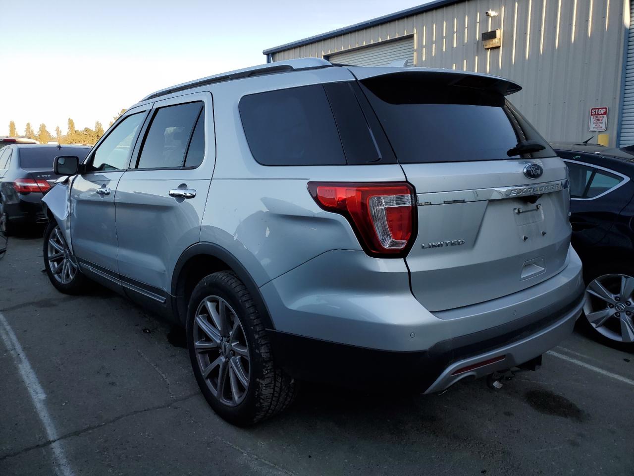 Image 2 of 2017 FORD EXPLORER LIMITED 2017 with VIN 1FM5K8F82HGC37440