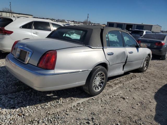 Image 3 of 2001 LINCOLN TOWN CAR SIGNATURE 2001 with VIN 1LNHM82W11Y681811