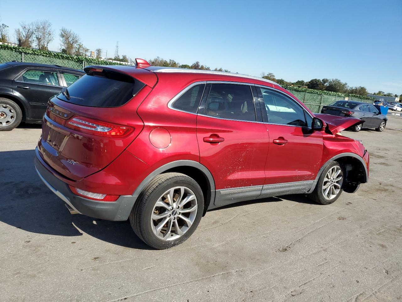 Image 3 of 2017 LINCOLN MKC SELECT 2017 with VIN 5LMCJ2C95HUL49619