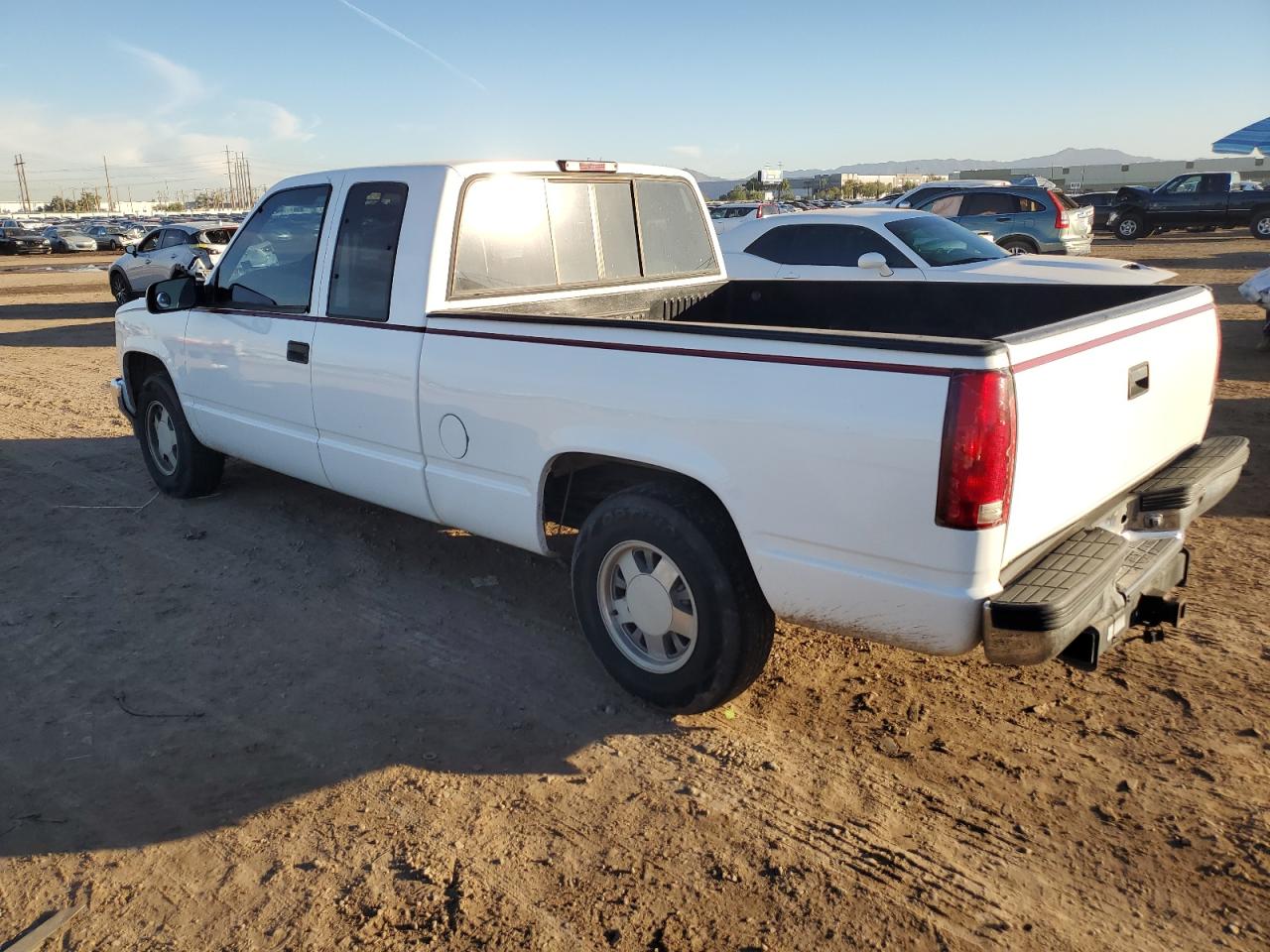 Image 2 of 1997 GMC SIERRA C1500 1997 with VIN 2GTEC19R1V1527819