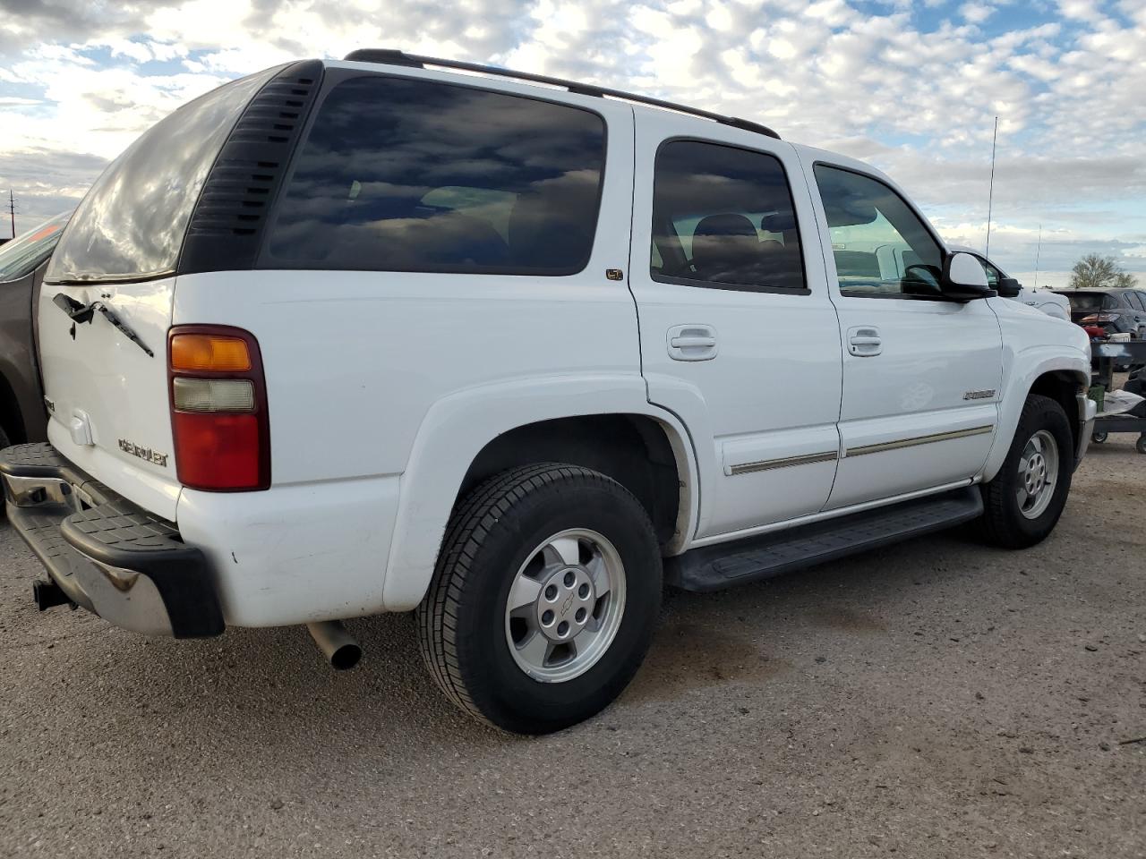 Изображение 3 2003 CHEVROLET TAHOE K1500 2003 с VIN 1GNEK13Z13R265985