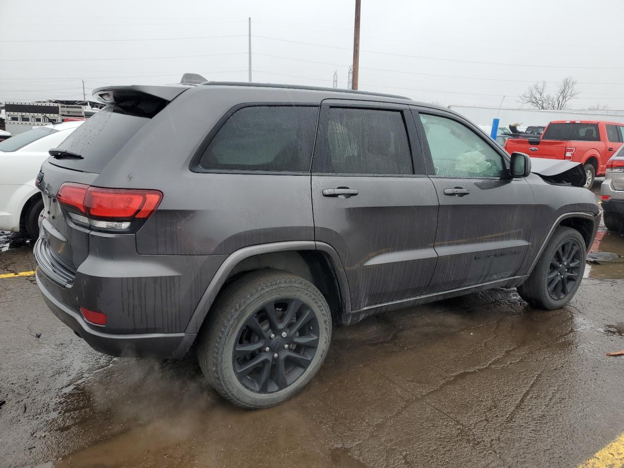 Image 3 of 2017 JEEP GRAND CHEROKEE LAREDO 2017 with VIN 1C4RJFAG5HC924947