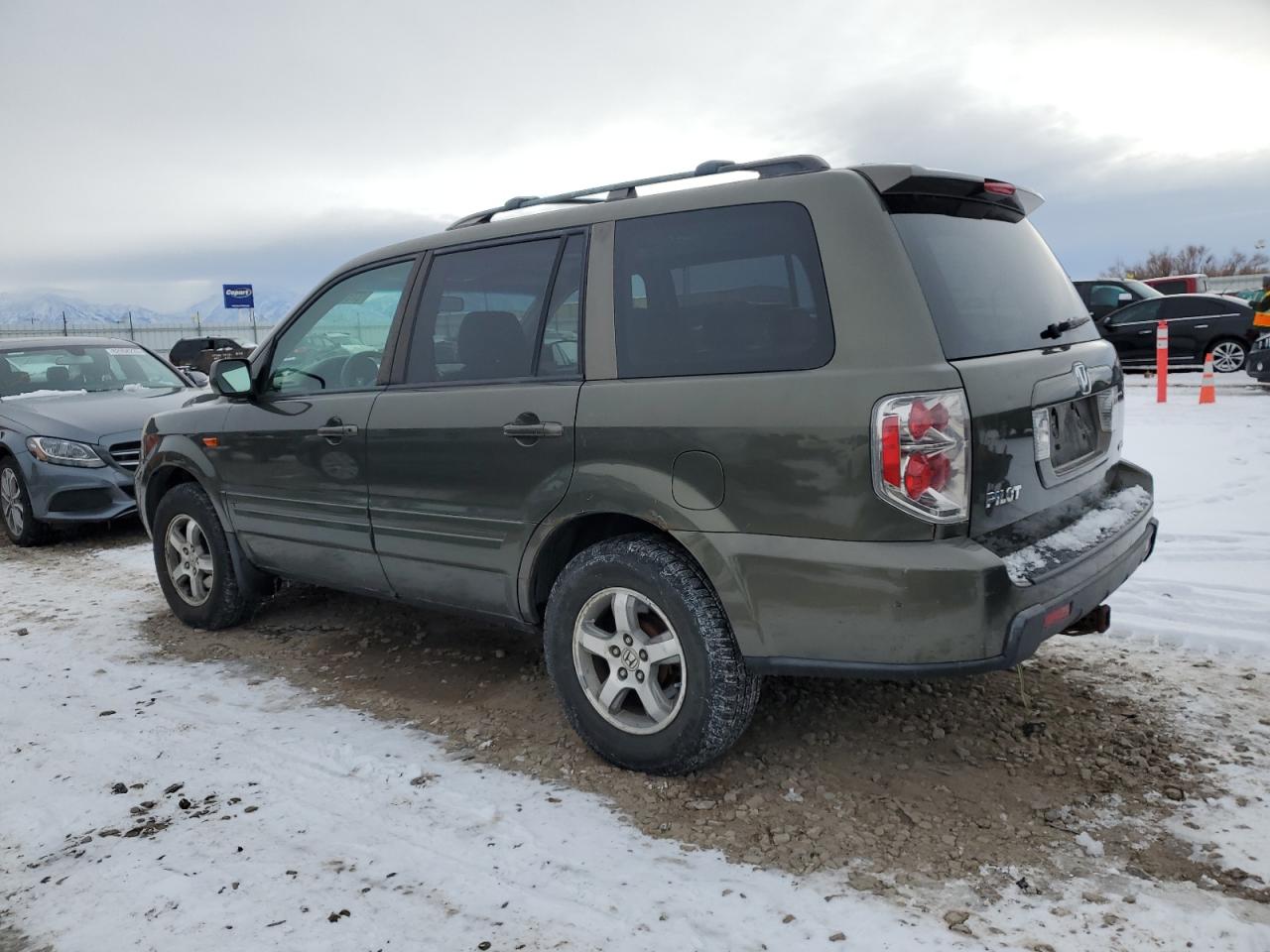 Image 2 of 2006 HONDA PILOT EX 2006 with VIN 2HKYF18666H511093