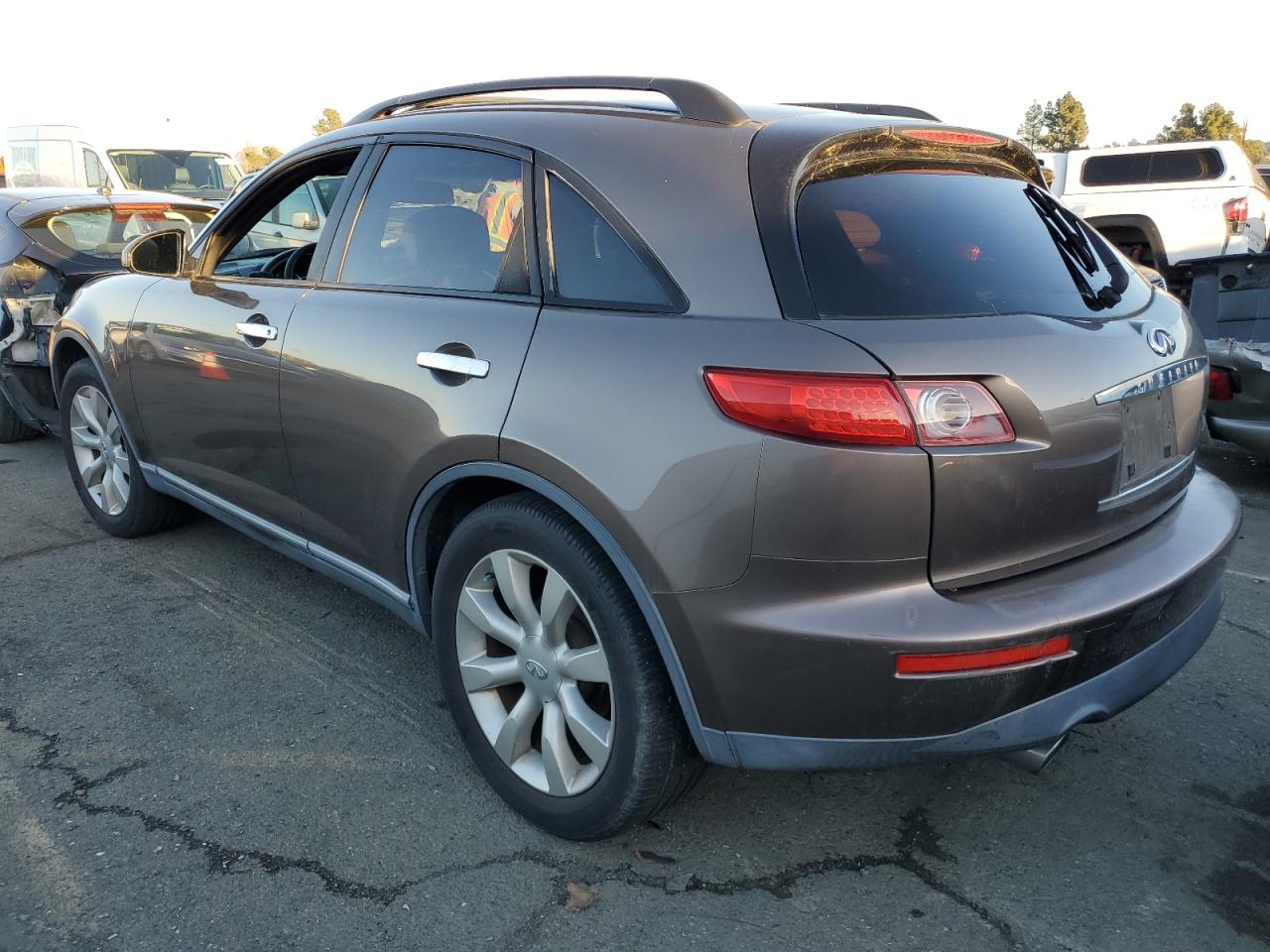 Image 2 of 2003 INFINITI FX35  2003 with VIN JNRAS08W13X003802