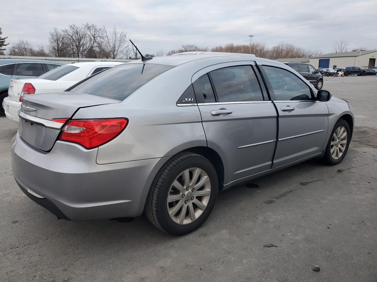 Image 3 of 2013 CHRYSLER 200 TOURING 2013 with VIN 1C3CCBBG8DN731699