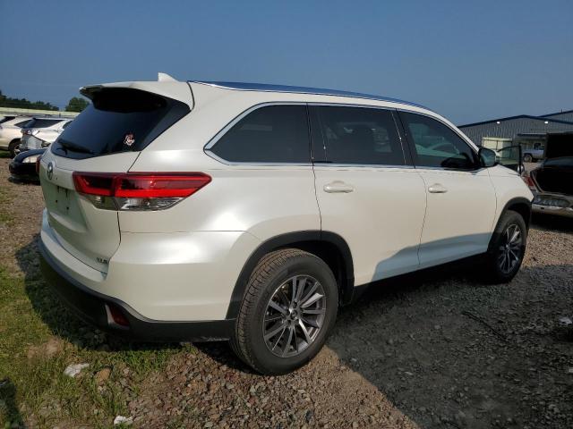 Изображение 3 2019 TOYOTA HIGHLANDER SE 2019 с VIN 5TDKZRFH1KS305958