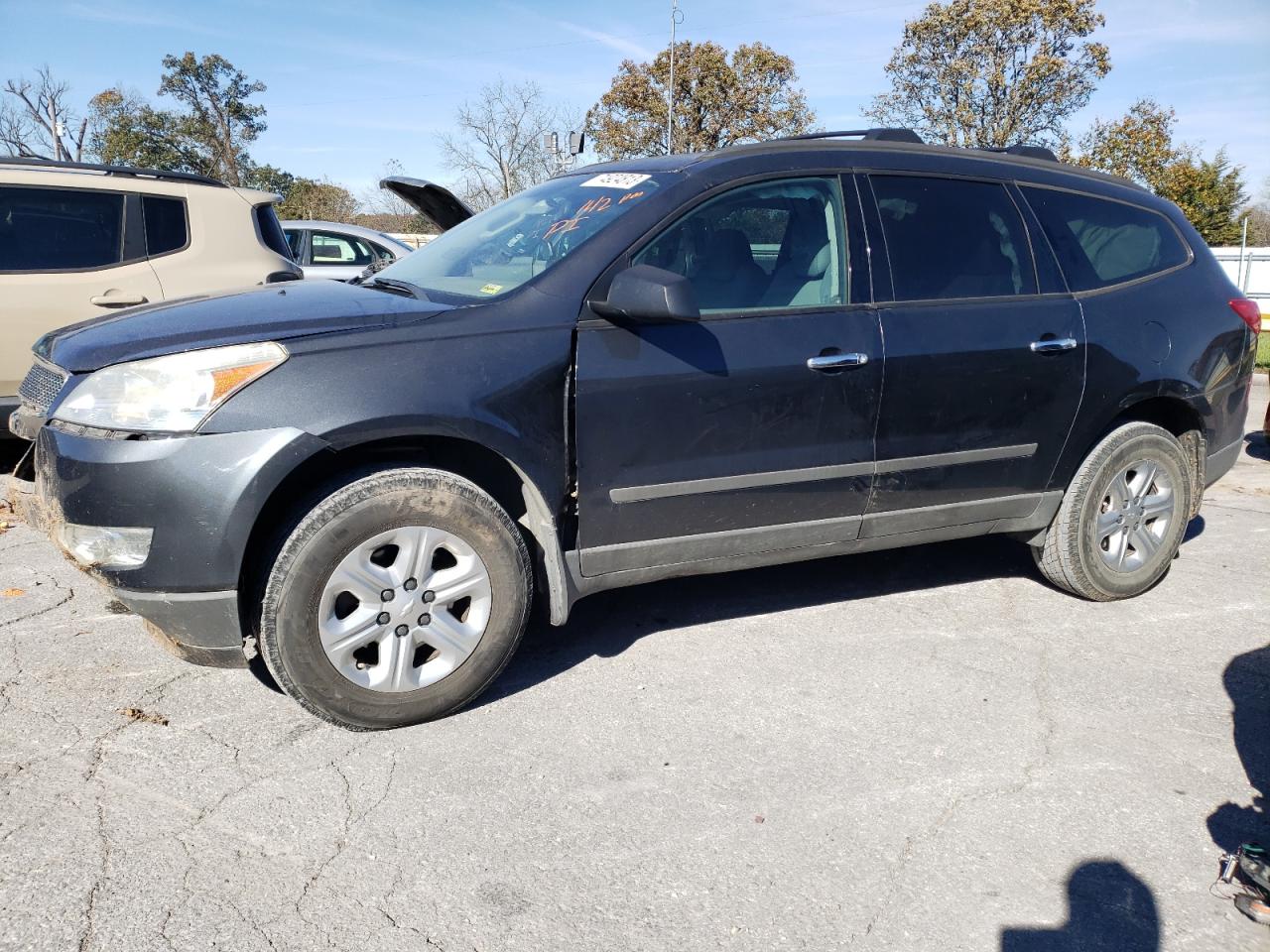 Chevrolet Traverse Ls 2012 image