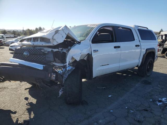 Изображение 2018 TOYOTA TUNDRA CREWMAX SR5 2018