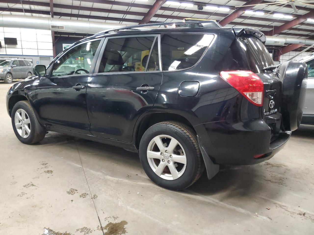 Obraz 2 z 2007 TOYOTA RAV4  2007 z VIN JTMBK33V476019752