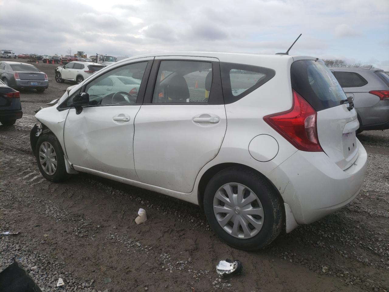 Obraz 2 z 2016 NISSAN VERSA NOTE S 2016 z VIN 3N1CE2CP5GL396655