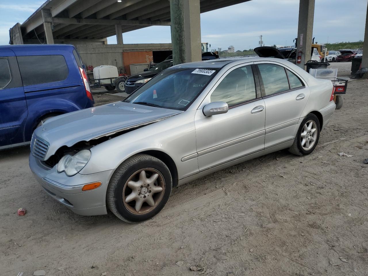 Image 1 of 2003 MERCEDES-BENZ C 320 2003 with VIN WDBRF64J93F370035