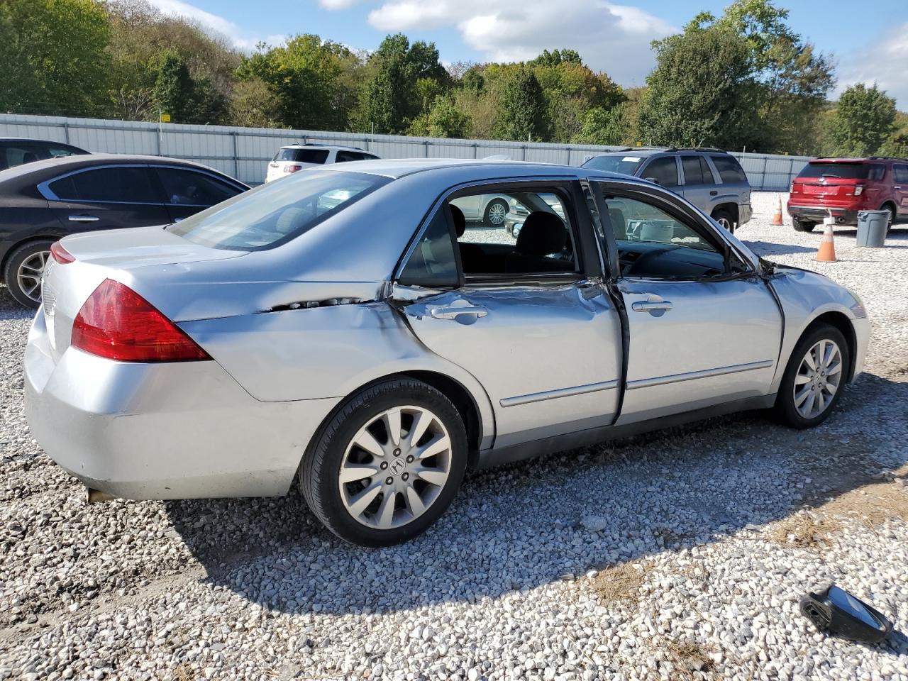 Image 3 of 2007 HONDA ACCORD SE 2007 with VIN 1HGCM66447A023365
