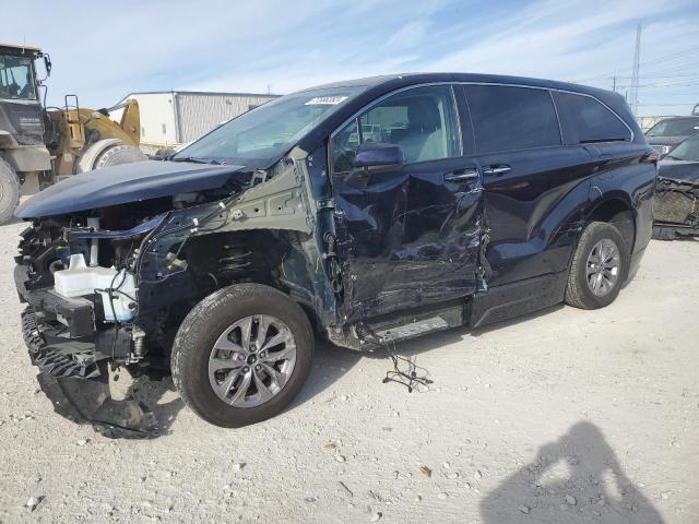 Изображение 1 2022 TOYOTA SIENNA XLE 2022 с VIN 5TDYRKEC3NS099893