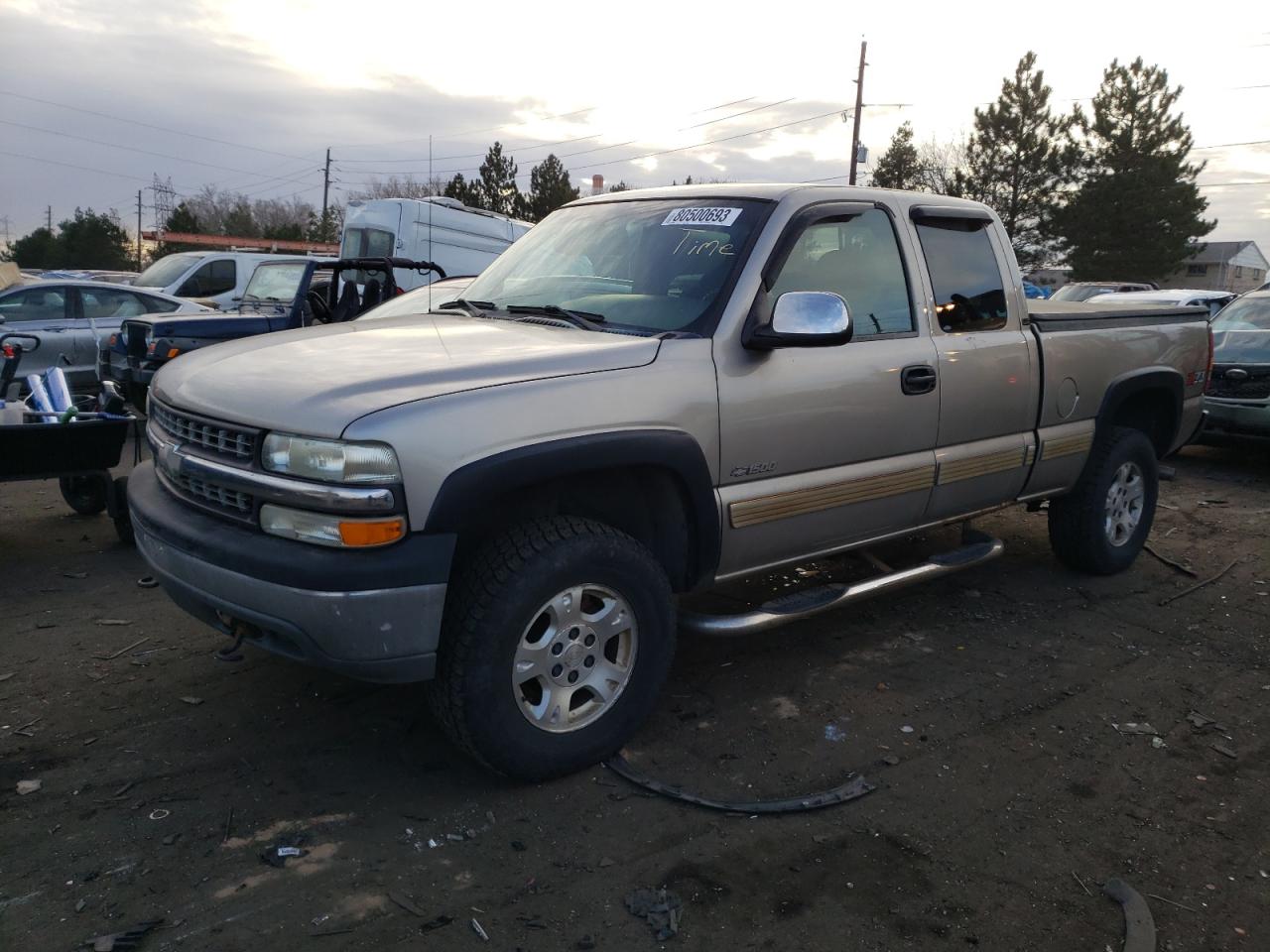 Image 1 of 2002 CHEVROLET SILVERADO K1500 2002 with VIN 2GCEK19T021307615