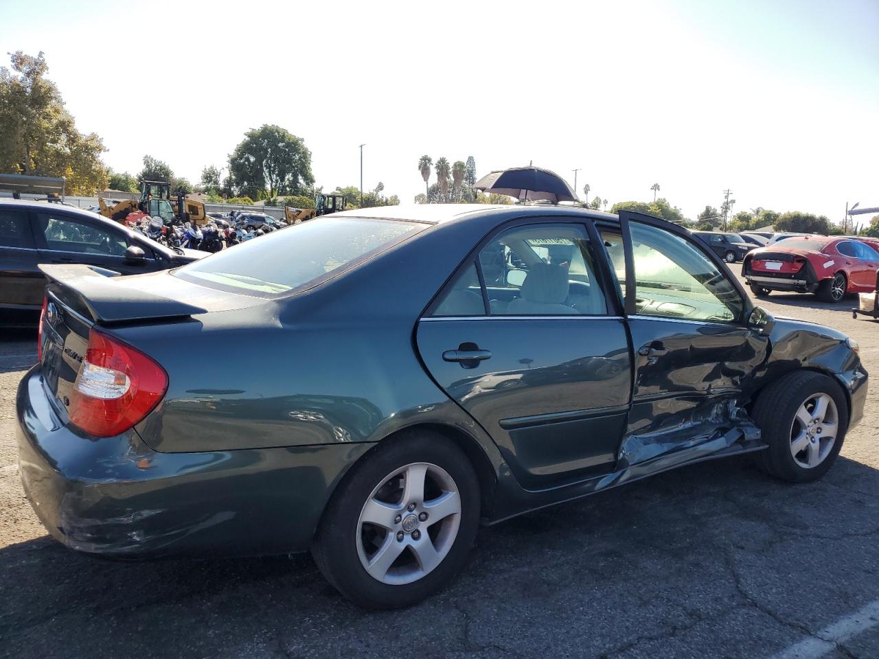 Obraz 3 z 2003 TOYOTA CAMRY LE 2003 z VIN 4T1BF32K33U564354